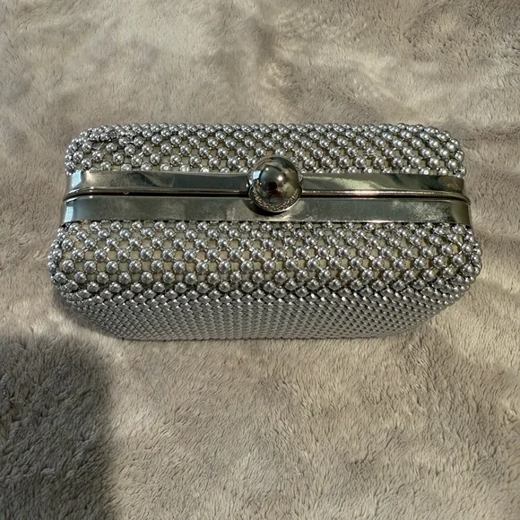 Silver clutch - Picture 3 of 6